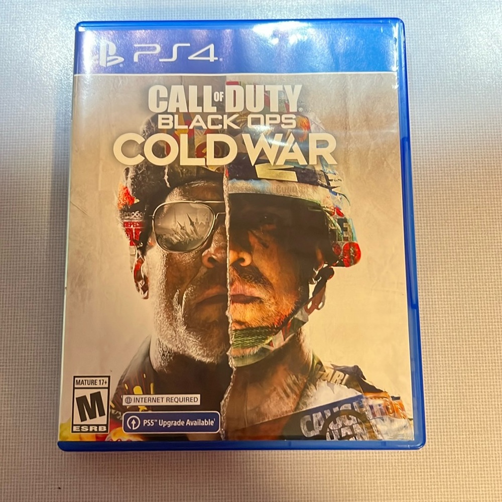 Call of Duty Black Ops Cold War for PS4
Gently used, adult owned